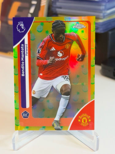 Topps Chrome trading card featuring Manchester United forward Bendito Mantato