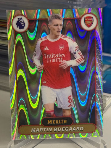 Martin Odegaard Arsenal karta kolekcjonerska Topps Merlin Premier League Seismic Refractor 2026