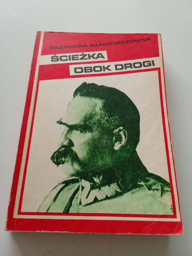 Ścieżka obok drogi Iłłakowiczówna