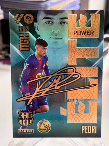 Pedri Barcelona karta kolekcjonerska Panini MGK Megacracks Elite Power