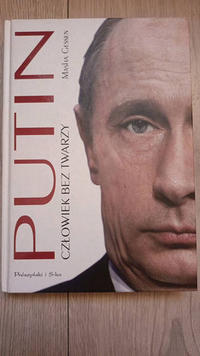 Putin : człowiek bez twarzy