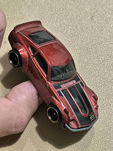 Datsun 240Z Custom Hot Wheels czerwony