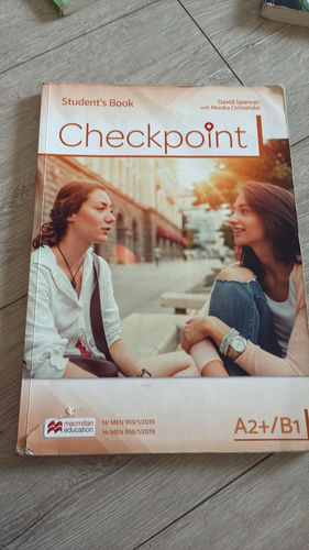 Checkpoint : student's book : A2+/B1