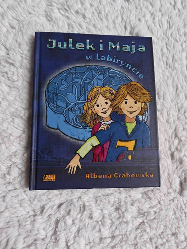 Julek i Maja w labiryncie
