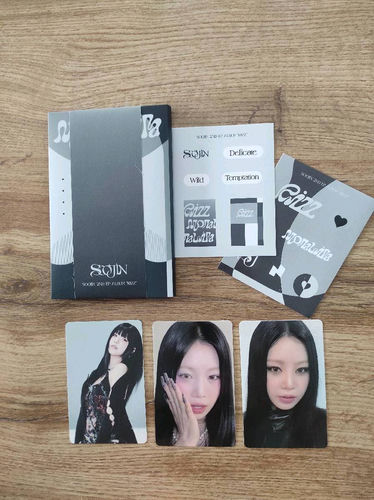 Soojin Rizz pocaalbum 
