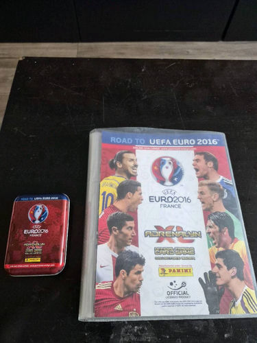 Zestaw Panini Euro 2016: Album + 132 Karty + 15 Monet w kapslach + Puszka