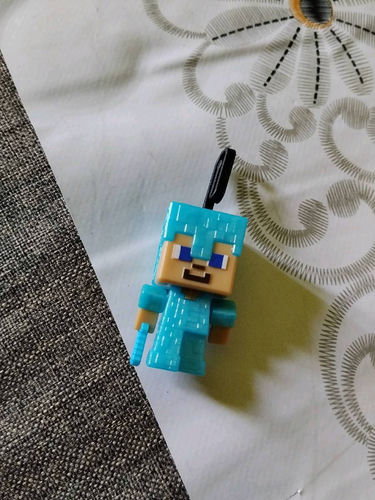 Zabawka dla dzieci Kinder joy niespodzianka figurka Minecraft 
