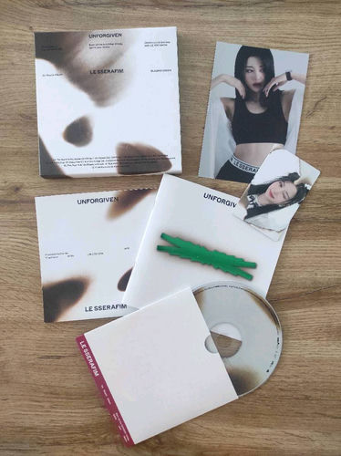 Kpop lesserafim unforgiven compact yunjin