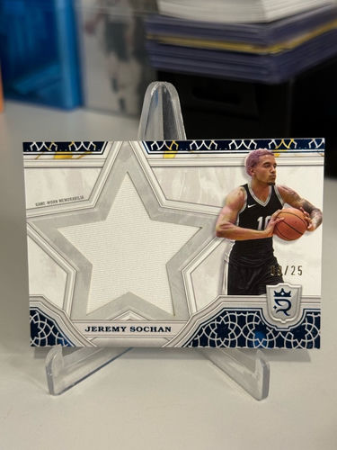 Jeremy Sochan San Antonio Spurs numerowana 09/25 karta NBA z koszulka Topps Royalty Star Relics Game Used Worn