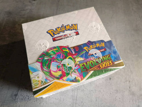 Pokemon Boks. 36 Bosterów bez kodów. Są to karty z przeznaczeniem dla dzieci.