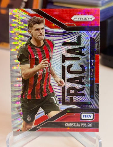 Panini Prizm 2025-26 FIFA Soccer trading card, Christian Pulisic, Fractal
