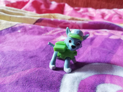 Zabawka dla dzieci Kinder niespodzianka figurka psi patrol Rocky