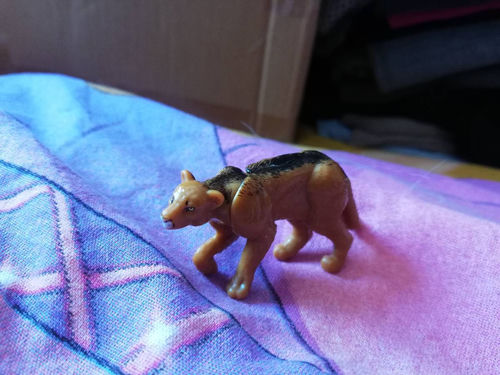 Zabawka dla dzieci Kinder niespodzianka figurka puma