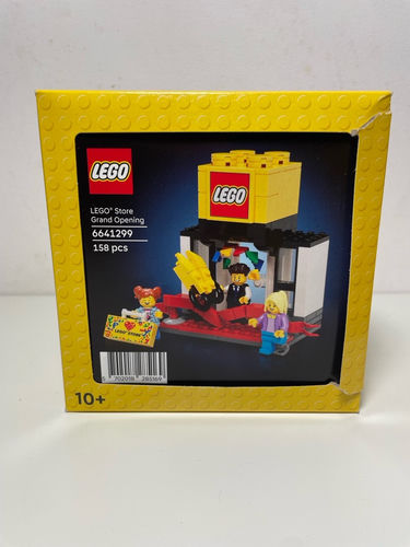 Lego store grand opening 6641299