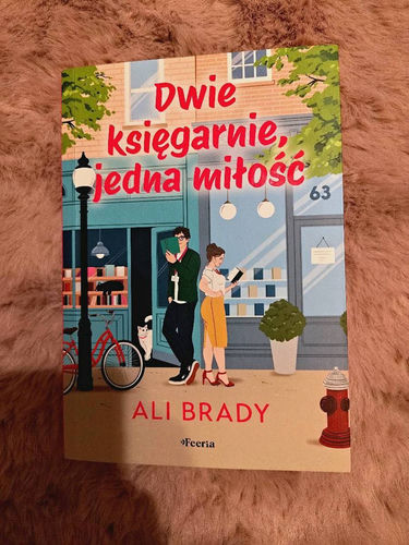 Dwie księgarnie, jedna miłość. 