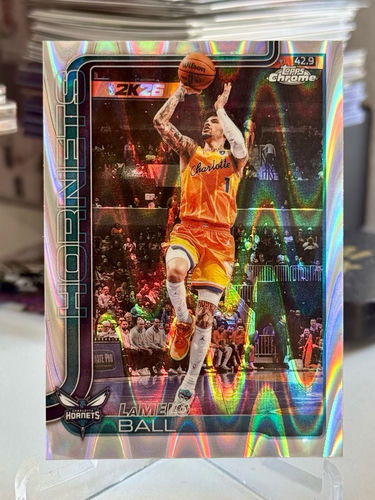 Lamelo Ball Charlotte Hornets karta NBA Topps Raywave Refractor Chrome Update 2K26
