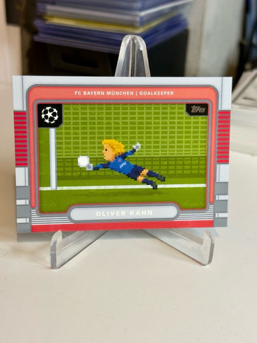 Oliver Kahn FC Bayern München 8-bit Topps trading card