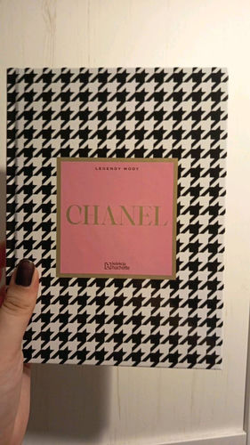Legendy mody "Chanel"
