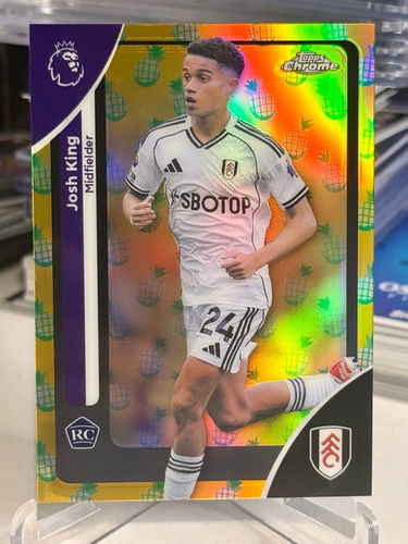 Josh King Fulham karta kolekcjonerska Topps Chrome Premier Pineapple Refractor