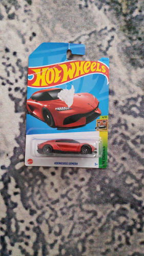 Hotwheels koenigsegg gemera big card