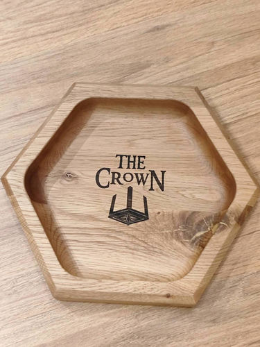 The crown tacka 