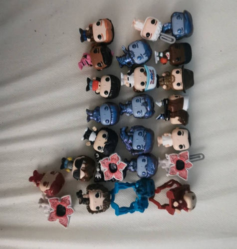 Figurki stranger things funko pop x kinder joy